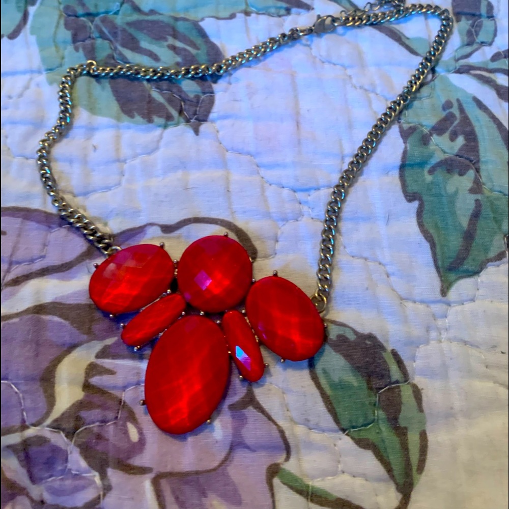 Glamorous red necklace